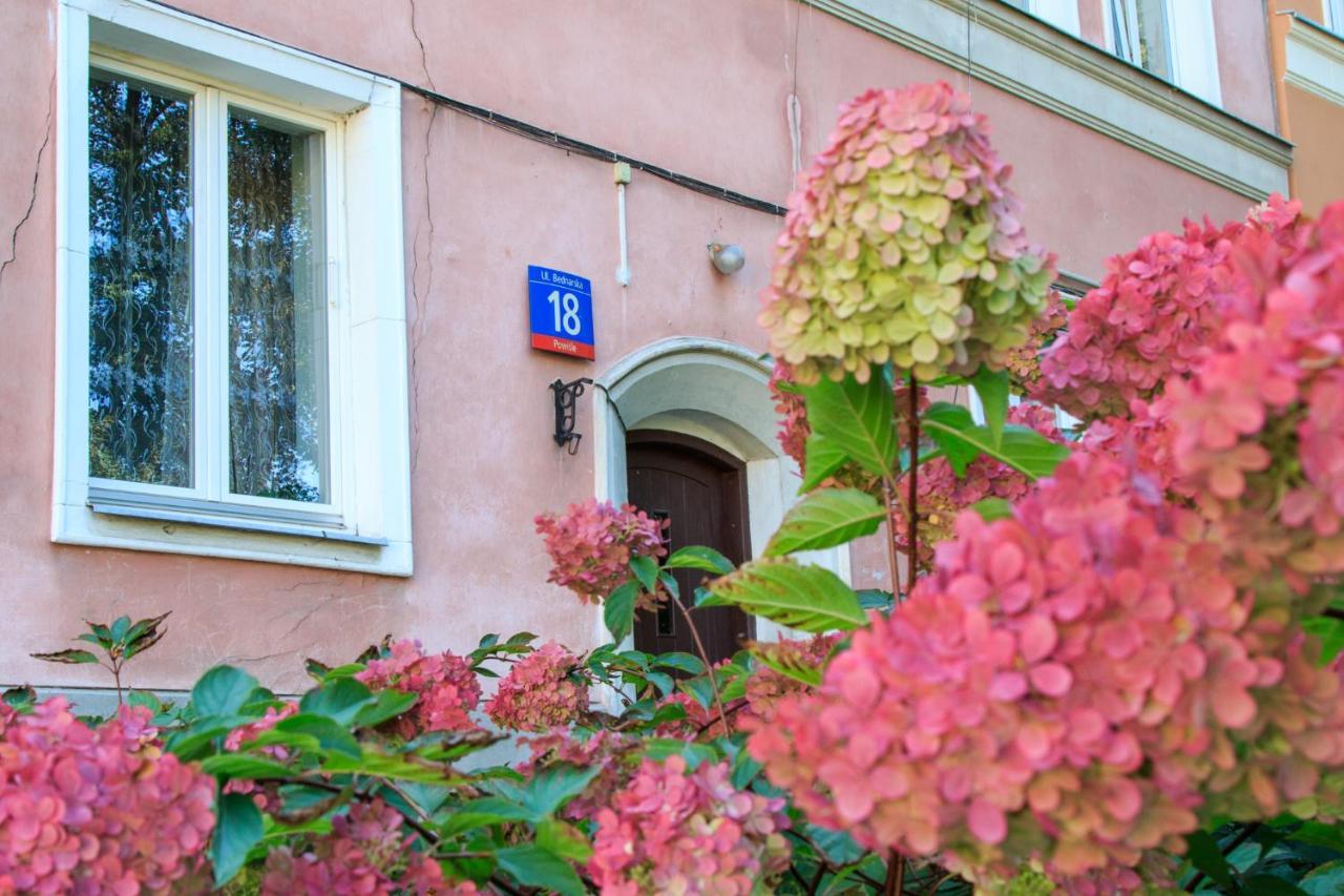 Rental Apartments Bednarska Варшава Экстерьер фото
